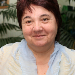 Мама Люба